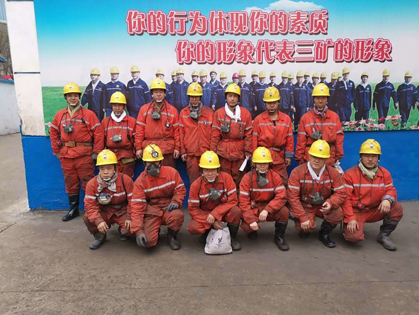 “三統(tǒng)一、二達(dá)標(biāo)、一形象”保證鑫豐工程品質(zhì)